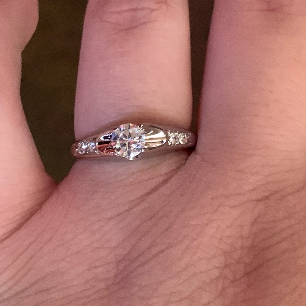 SUSPENDED SOLITAIRE RING - Picture 6 of 8